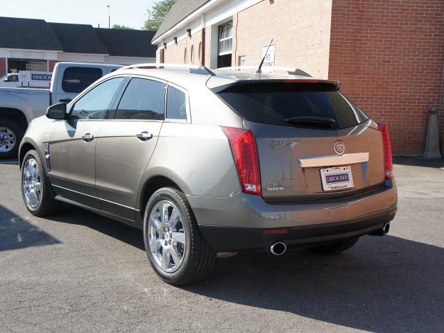 Cadillac SRX 2011 photo 1