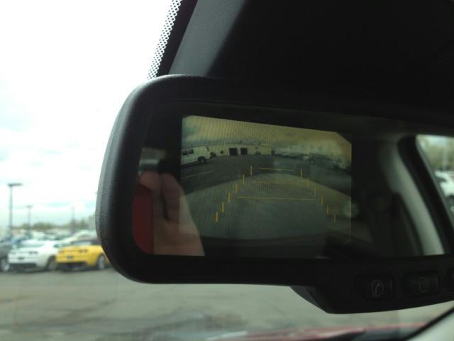 Cadillac SRX 2012 photo 2