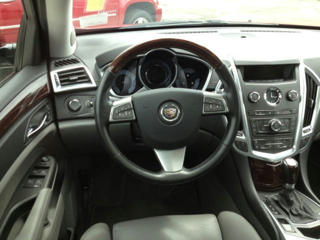 Cadillac SRX 2012 photo 3