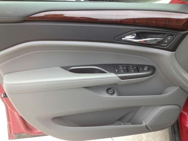 Cadillac SRX 2012 photo 7
