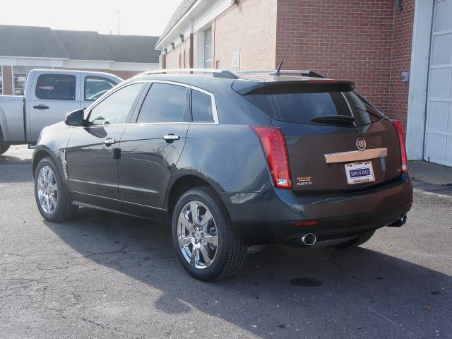 Cadillac SRX 2012 photo 2