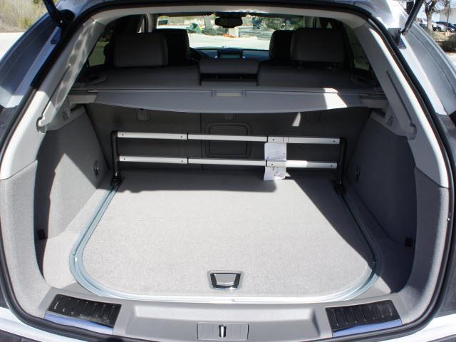 Cadillac SRX 2012 photo 2