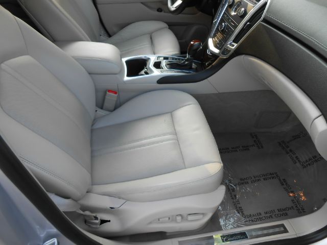 Cadillac SRX 2012 photo 16