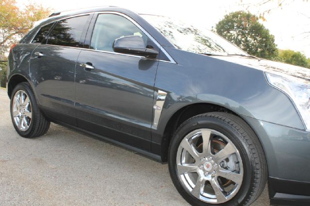 Cadillac SRX 2012 photo 2