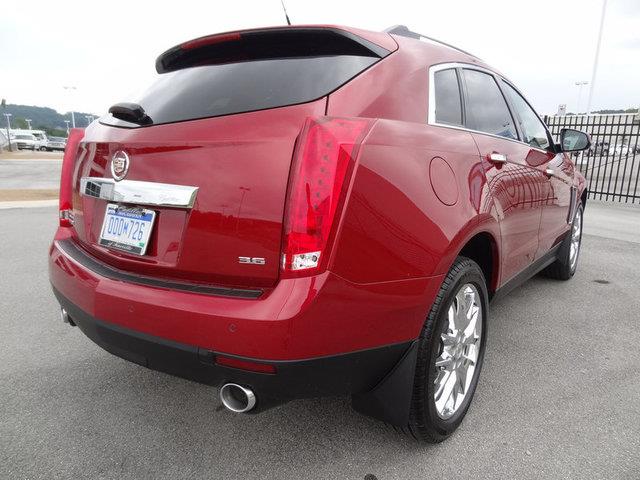 Cadillac SRX 2013 photo 1