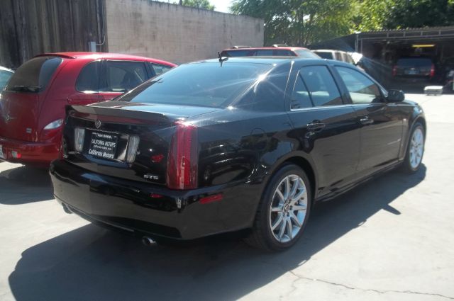 Cadillac STS-V 2006 photo 2