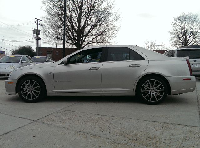 Cadillac STS-V 2006 photo 4