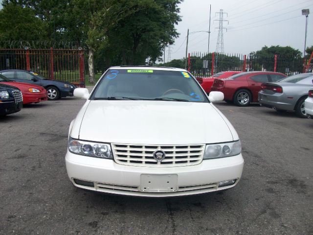 Cadillac STS 2002 photo 1