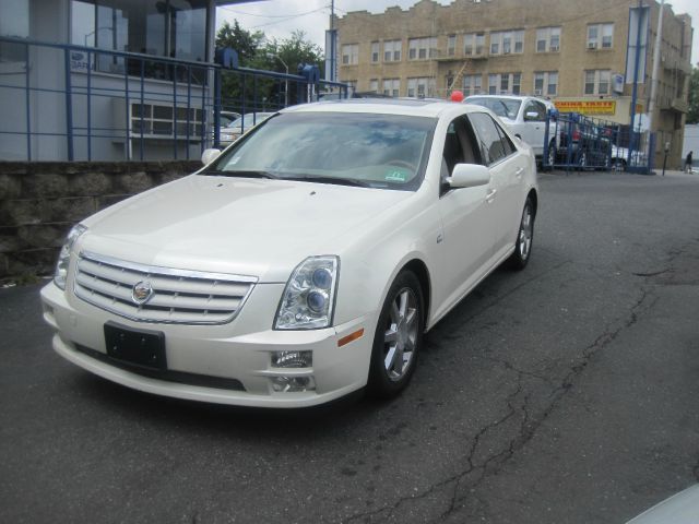 Cadillac STS 2005 photo 9