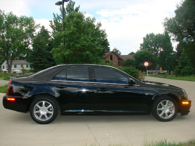 Cadillac STS 2005 photo 1