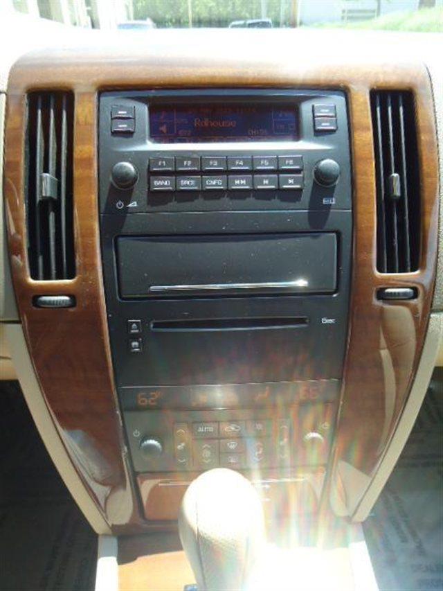 Cadillac STS 2005 photo 1