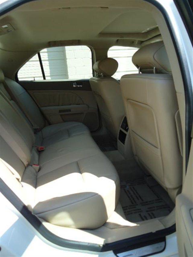 Cadillac STS 2005 photo 10