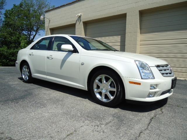 Cadillac STS 2005 photo 21
