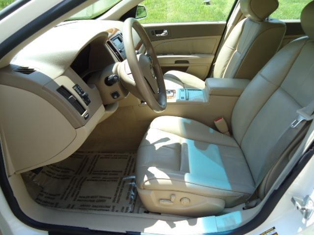Cadillac STS 2005 photo 26
