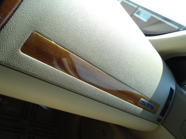 Cadillac STS 2005 photo 28