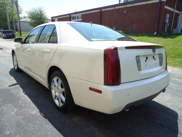 Cadillac STS 2005 photo 6