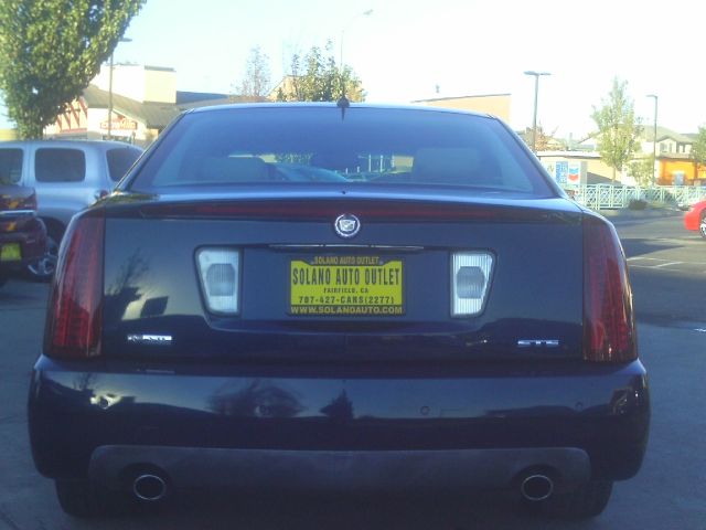 Cadillac STS 2005 photo 2