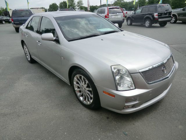 Cadillac STS 2005 photo 1