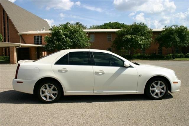 Cadillac STS 2005 photo 1