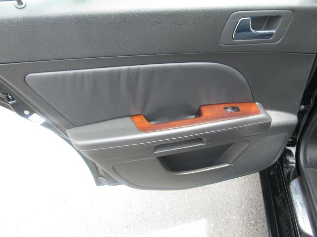 Cadillac STS 2005 photo 11