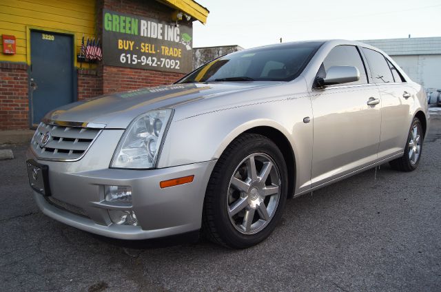 Cadillac STS 2005 photo 2