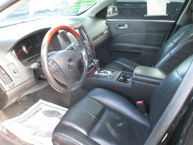 Cadillac STS 2005 photo 1