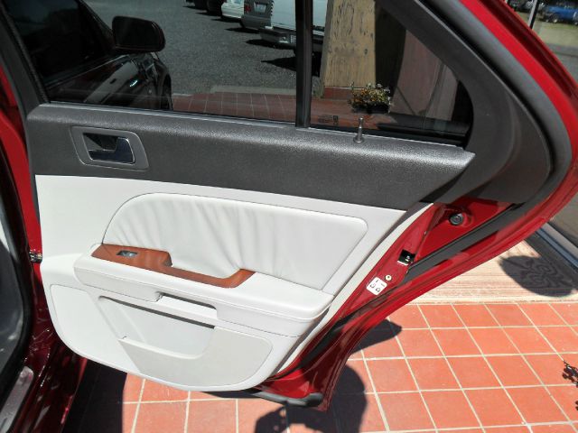 Cadillac STS 2005 photo 7