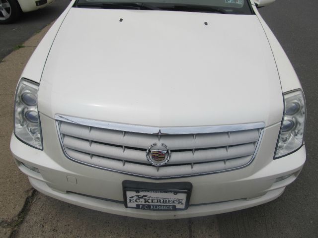 Cadillac STS 2005 photo 15