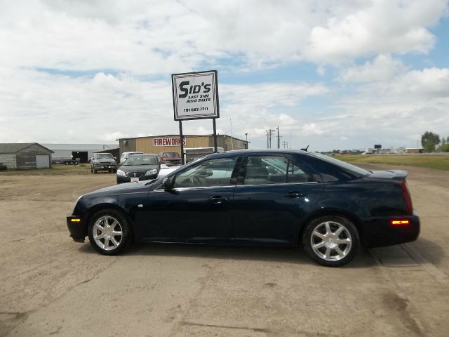 Cadillac STS 2005 photo 2