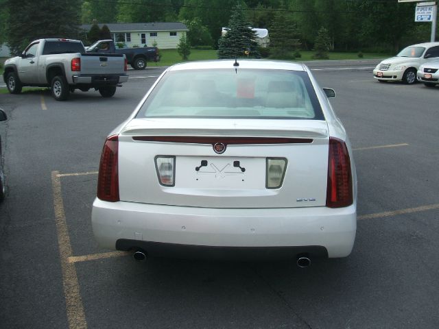 Cadillac STS 2005 photo 4