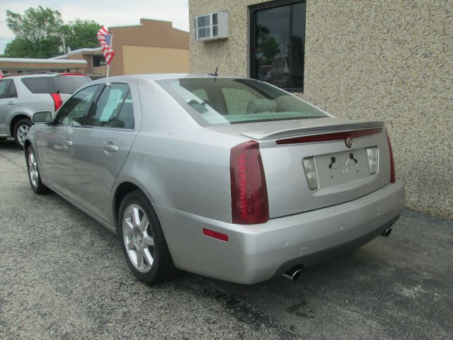 Cadillac STS 2005 photo 10