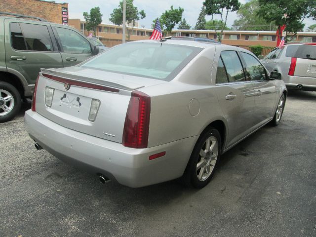 Cadillac STS 2005 photo 11
