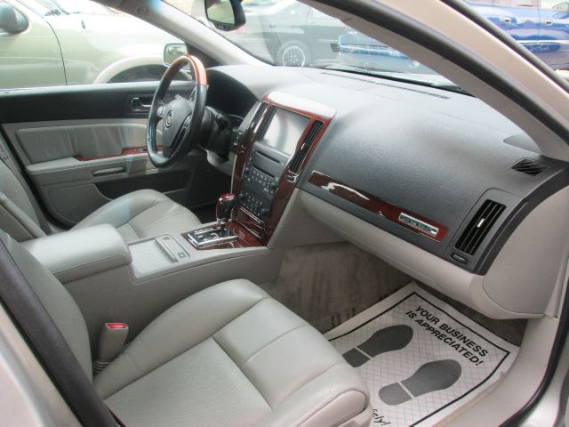 Cadillac STS 2005 photo 4