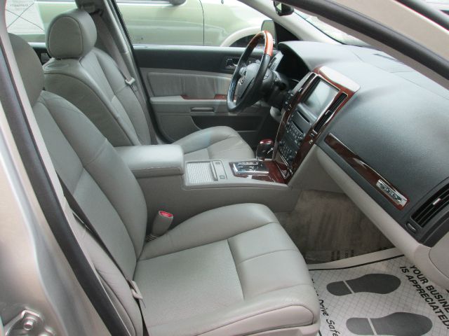 Cadillac STS 2005 photo 7