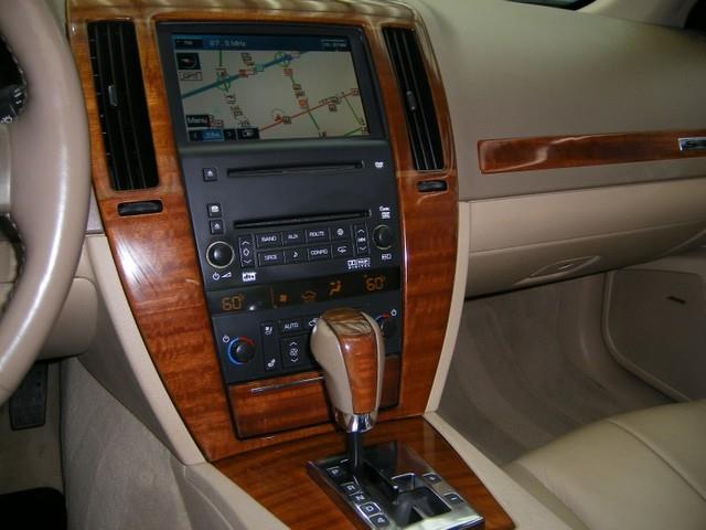 Cadillac STS 2005 photo 23