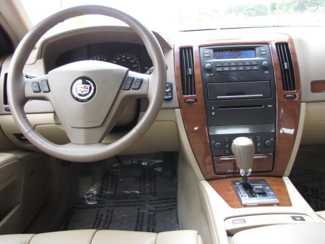 Cadillac STS 2005 photo 11