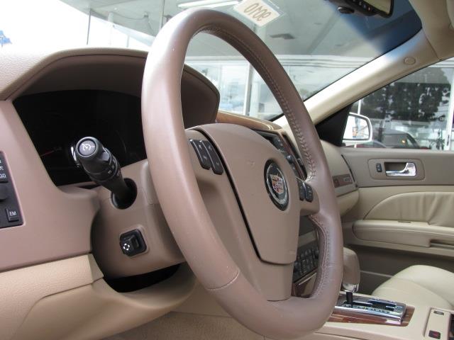 Cadillac STS 2005 photo 25
