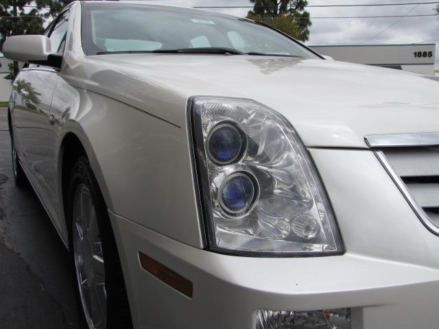 Cadillac STS 2005 photo 26