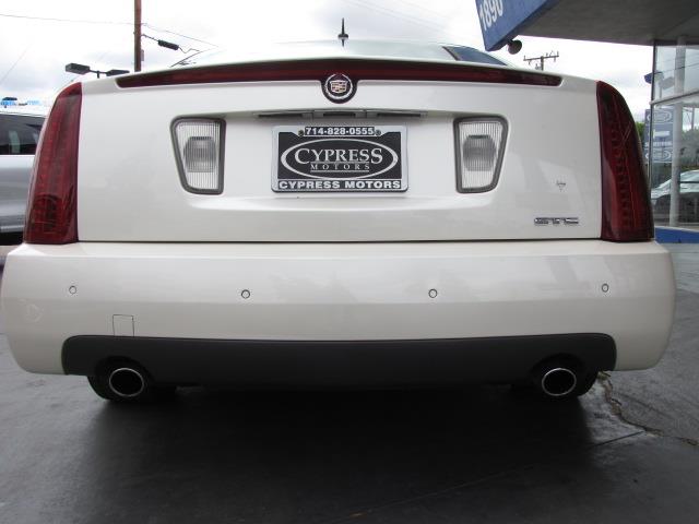 Cadillac STS 2005 photo 27