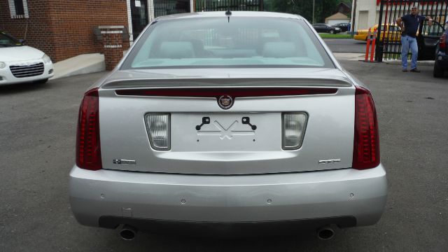Cadillac STS 2006 photo 1