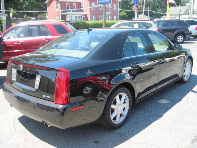 Cadillac STS 2006 photo 1