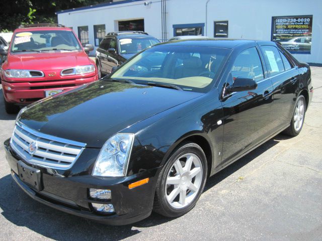 Cadillac STS 2006 photo 2
