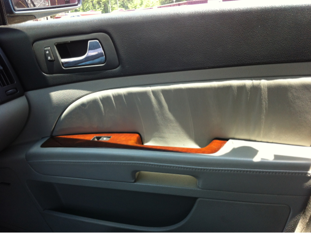 Cadillac STS 2006 photo 8