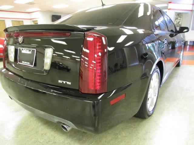 Cadillac STS 2006 photo 3