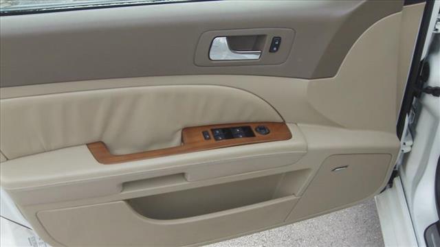 Cadillac STS 2006 photo 3