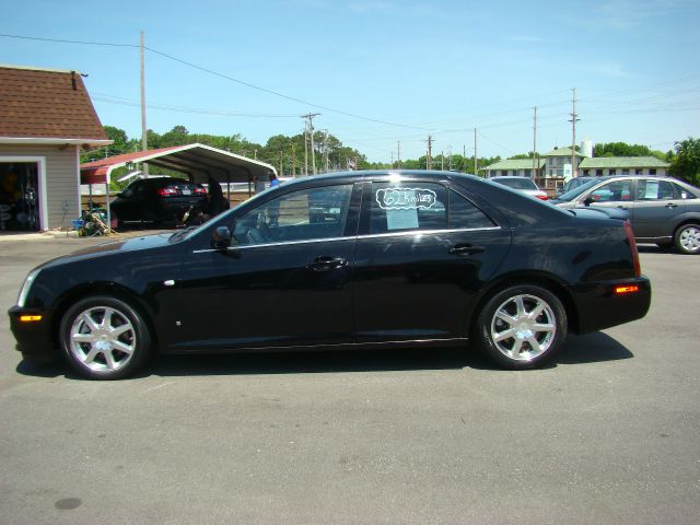 Cadillac STS 2006 photo 19