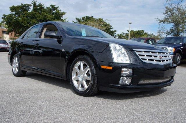 Cadillac STS 2006 photo 2