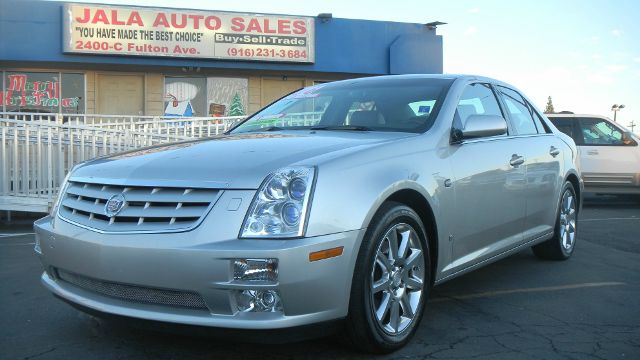 Cadillac STS 2006 photo 2