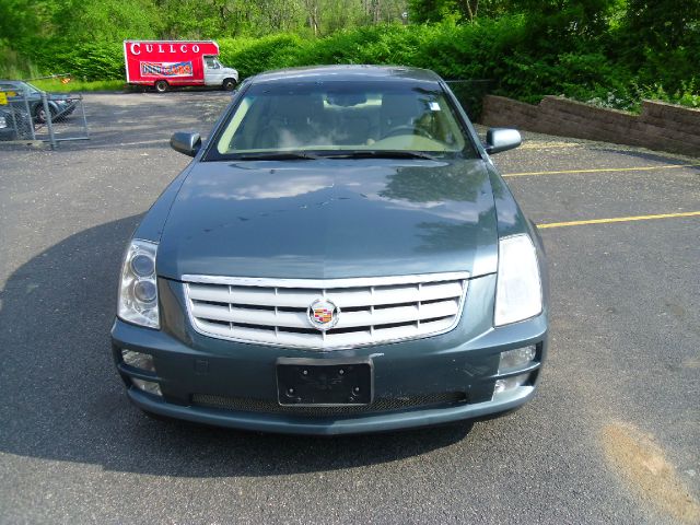 Cadillac STS 2006 photo 32