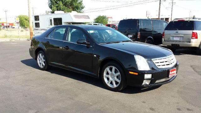 Cadillac STS 2006 photo 2